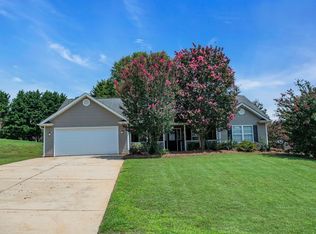 9 Gratiot Ln, Greer, SC 29651