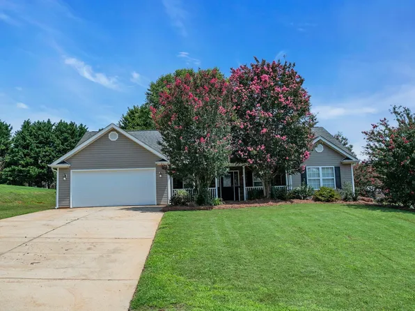 9 Gratiot Ln, Greer, SC 29651