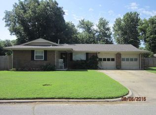 8224 NW 33rd St, Bethany, OK 73008