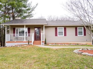 4900 Shadow Ln, Roanoke, VA 24019