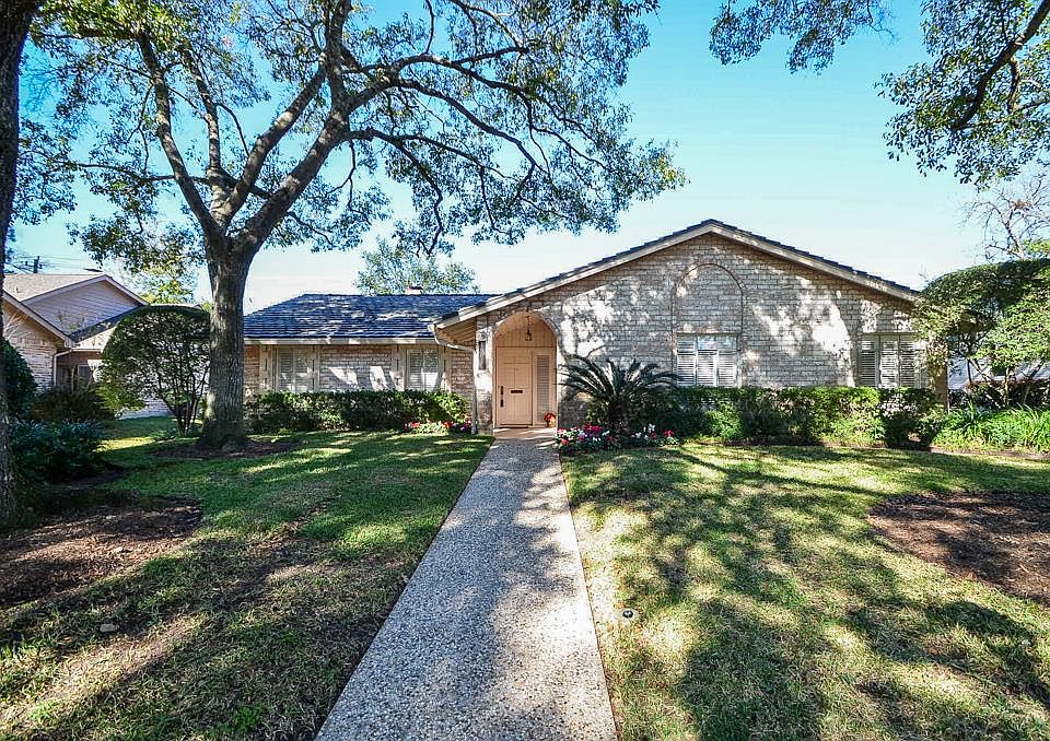 1st image of 10046 Briar Rose Dr