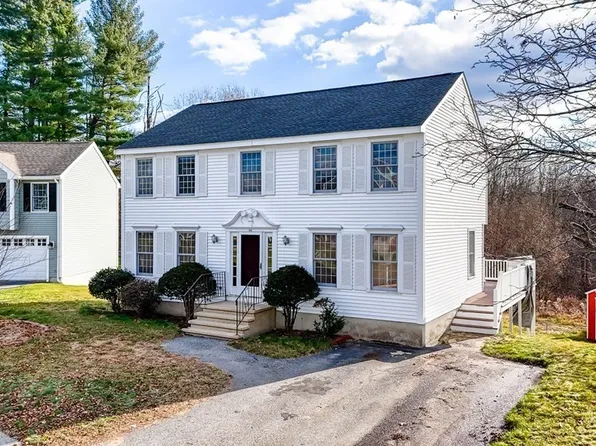66 Wimbledon Xing, Dracut, MA 01826