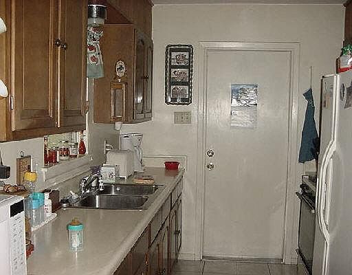 4th image of 4302 SUN VISTA