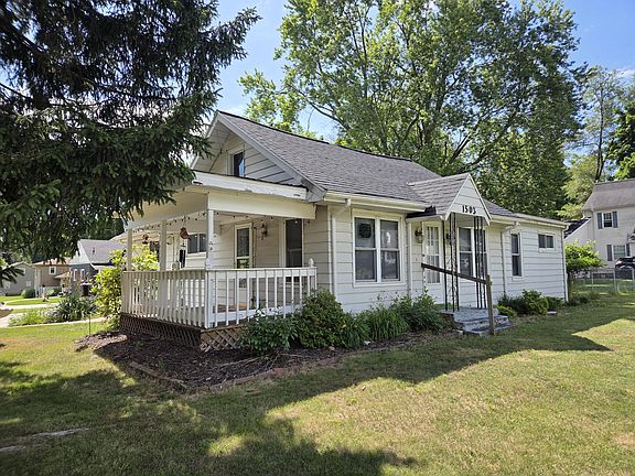 2nd image of 1503 Warren Ave
