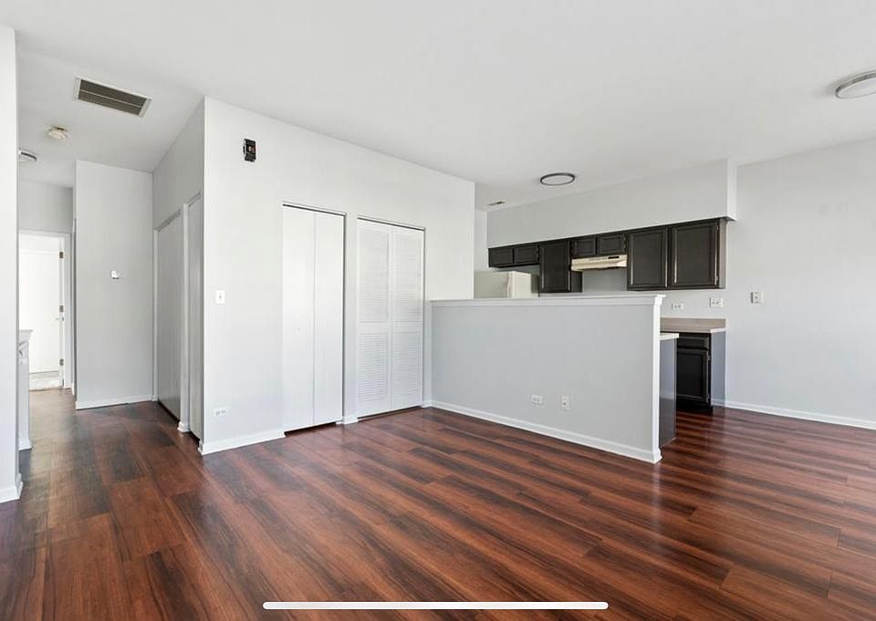 1st image of 104 Creston Cir Unit 104