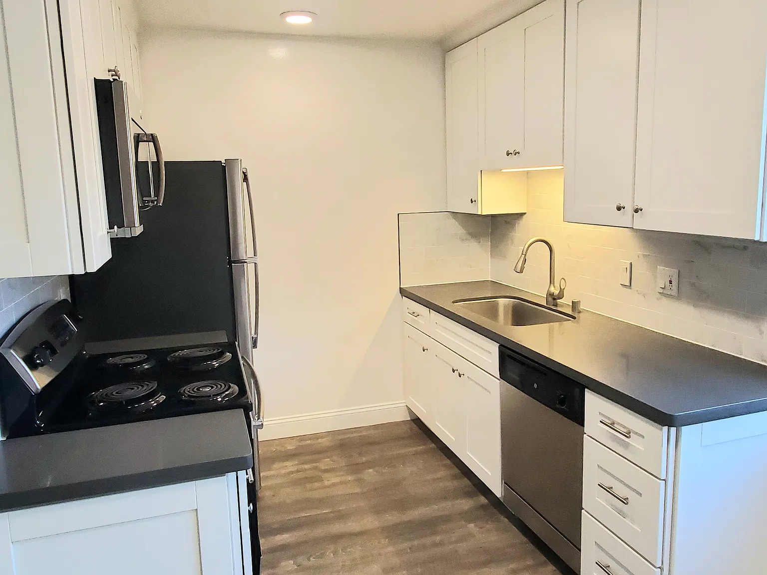 2 bed, 675 sqft, $2,650 — Photo 4