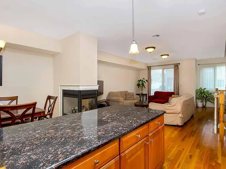 630 Valley Brook Ave #19 — Photo 8