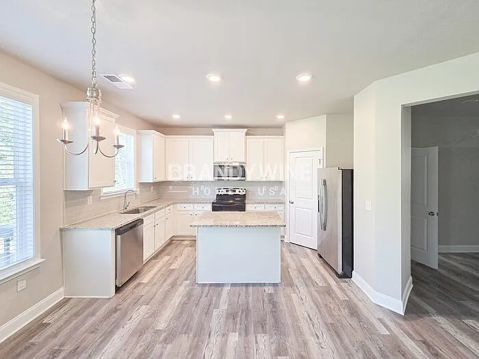 1116 E Shoreview Rd — Photo 5