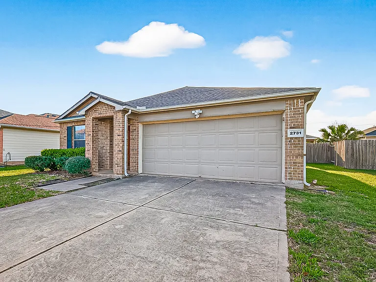 2731 Roaring Oaks Ln — Photo 3