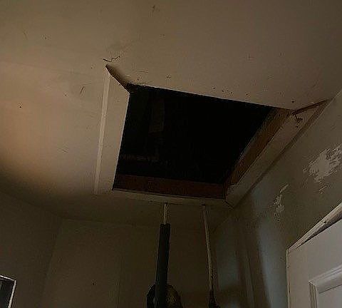3rd image of 7125 Woodland Ave