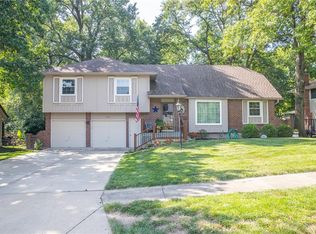 11011 W 69th St, Shawnee, KS 66203