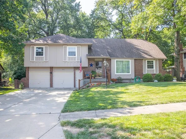 11011 W 69th St, Shawnee, KS 66203