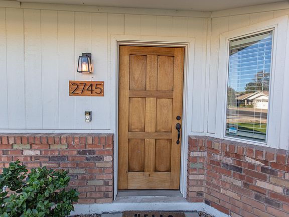 3rd image of 2745 E Irwin Ave