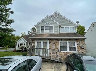 50 Sleepy Hollow Ln, Sicklerville, NJ 08081
