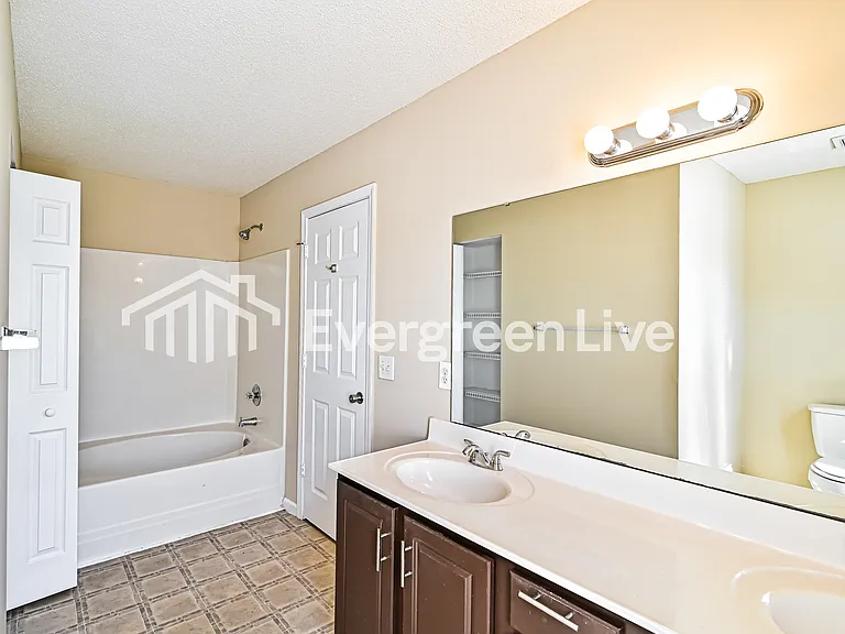 130 Curvewood Rd — Photo 8