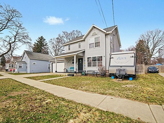 3rd image of 280 Iona Ave