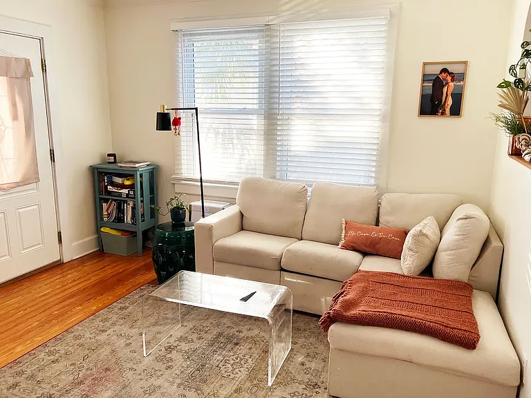 4411 Woodmere St #4411 — Photo 4