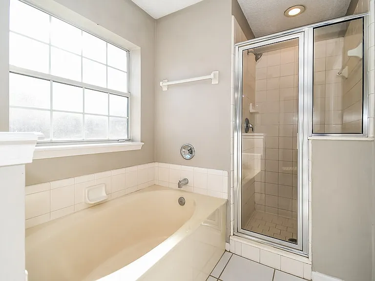 413 Cottage Cove Ct — Photo 11