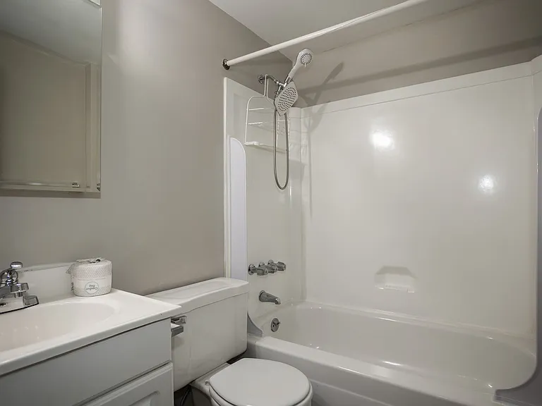 Cedar Village Apartments and Townhomes — Photo 40