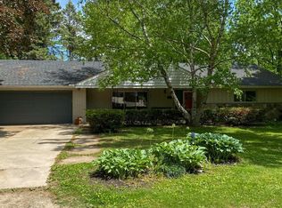 2677 Kimberley Rd, Ann Arbor, MI 48104