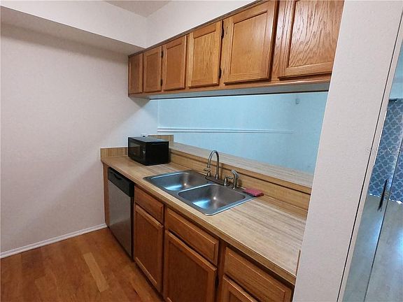 4th image of 2733 Gray Fox Ln