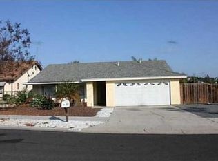 1323 Corbie Cir, Vista, CA 92083