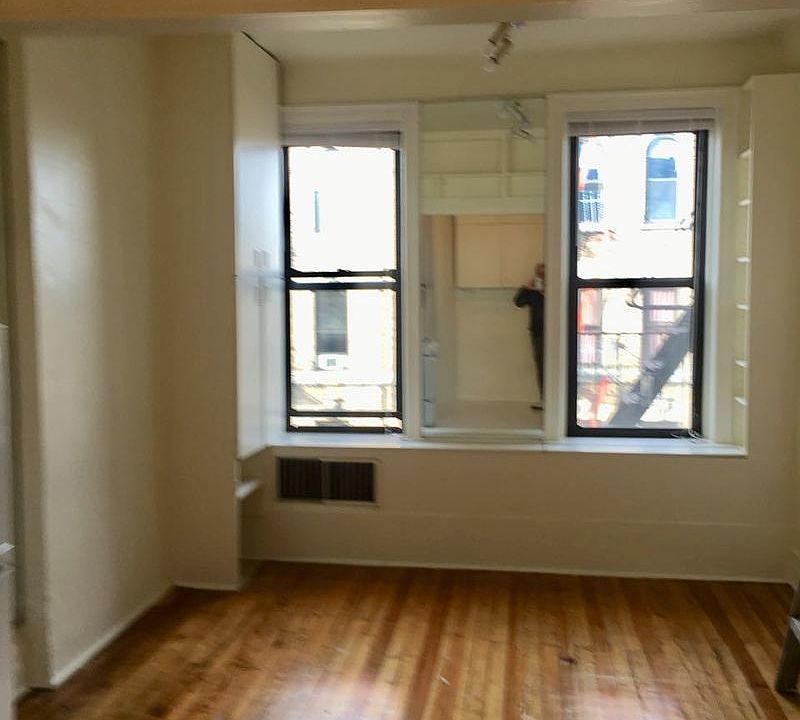 1st image of 114 Macdougal St APT 18