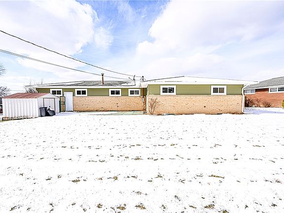 2nd image of 1175 Skyline Dr