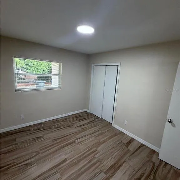 1458 Grove St — Photo 4