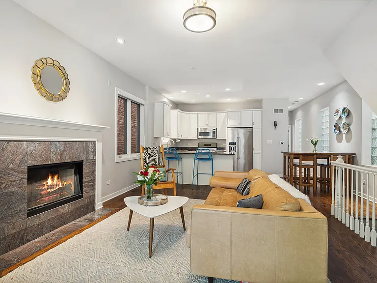 1411 N Mohawk St #1 — Photo 3