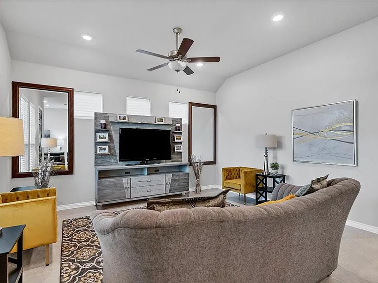 125 Harborside Dr #102 — Photo 2