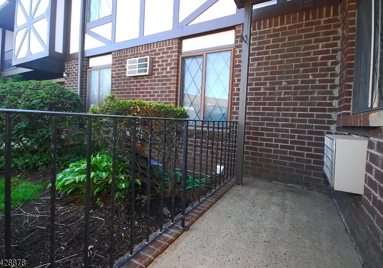 76 E Farm Rd #E — Photo 15
