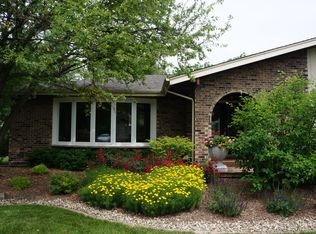 12955 S Shawnee Rd, Palos Heights, IL 60463