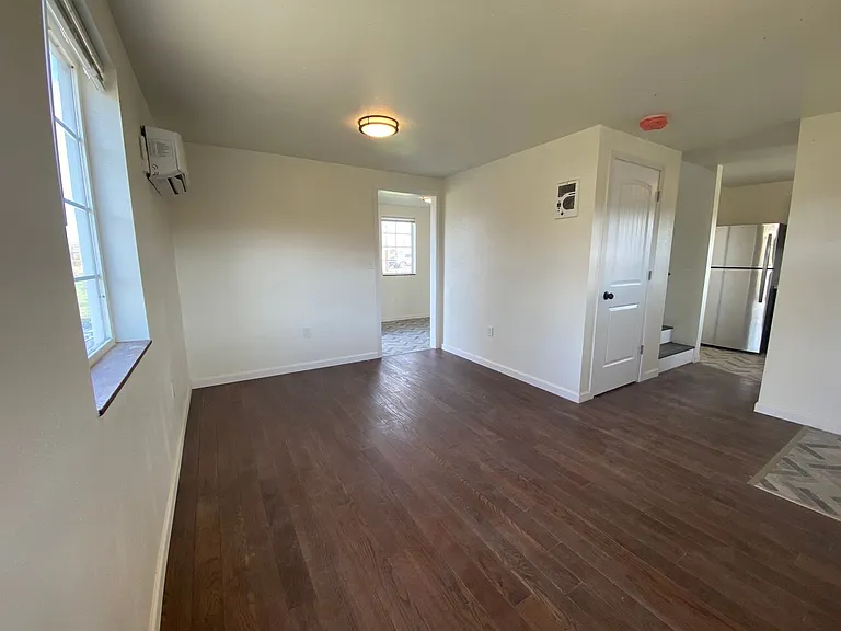 9984 NE Road 23 — Photo 4