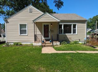 9803 Rhythm Dr, Saint Louis, MO 63114