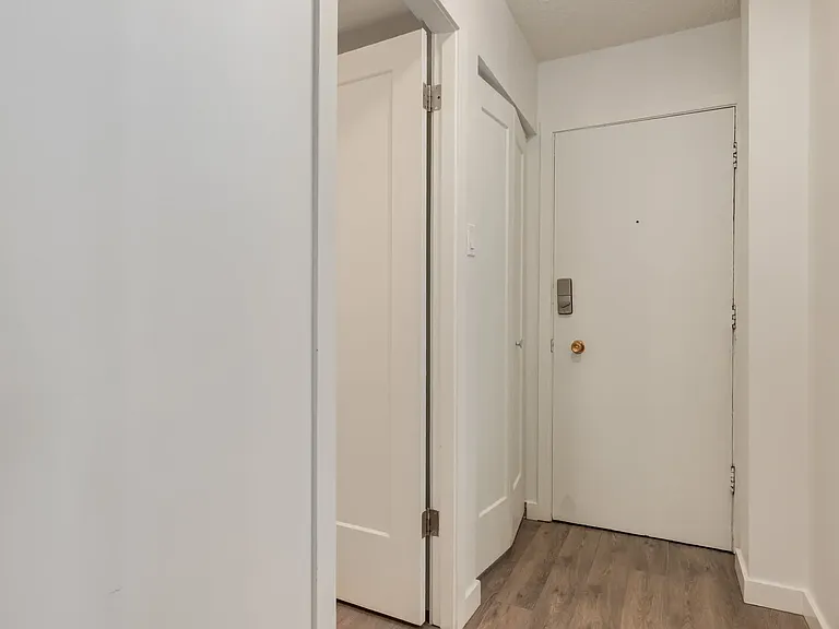1008 14th Ave SW #201 — Photo 13
