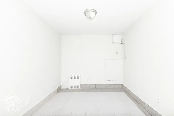 Rented by MySpaceNYC | media 15