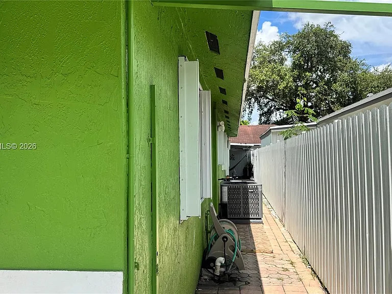 5680 NW 23rd Ave — Photo 21