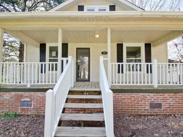 909 9th St SE, Decatur, AL 35601