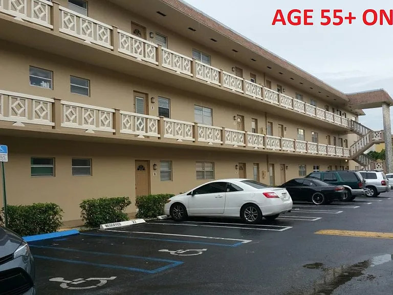 5061 W Oakland Park Blvd #206 — Photo 12