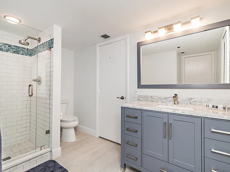 16940 Bay St #N406 — Photo 16