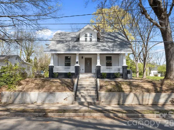 414 W Sharpe St, Statesville, NC 28677