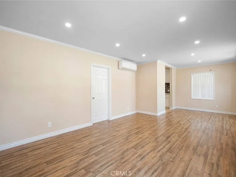 528 Ivy St — Photo 5