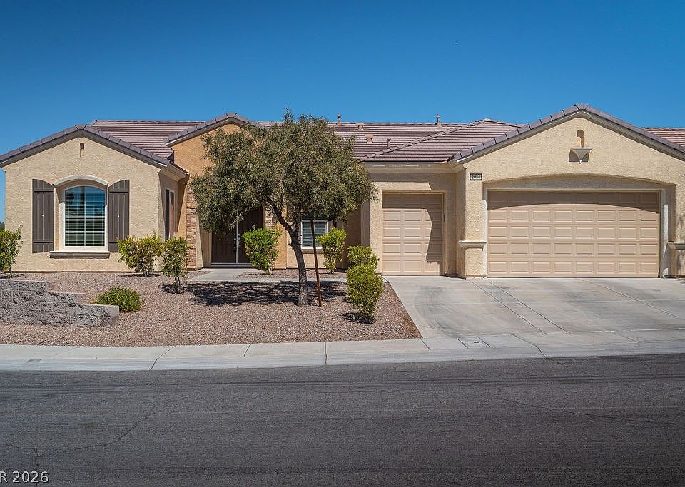 1st image of 2084 Clearwater Lake Dr