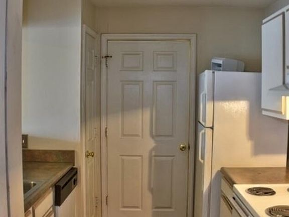 5th image of 1231 Ladys Island Dr Unit 115