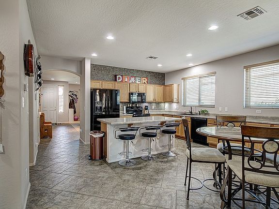 2nd image of 113 E Canary Ct