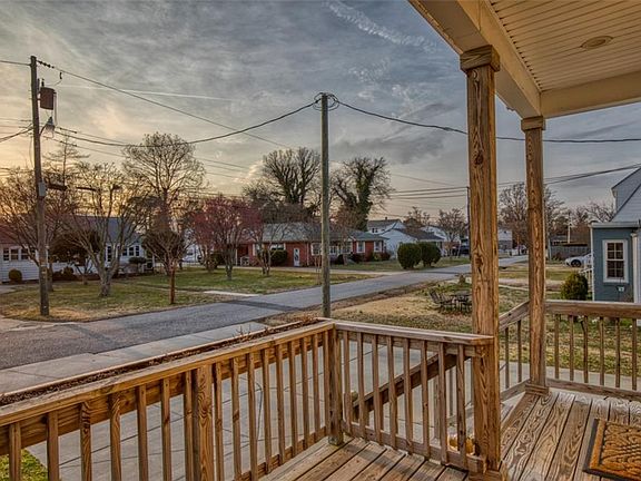 2nd image of 27 Trail St