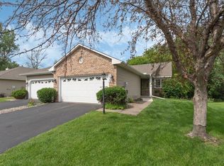 539 Deer Ridge Ln S, Maplewood, MN 55119