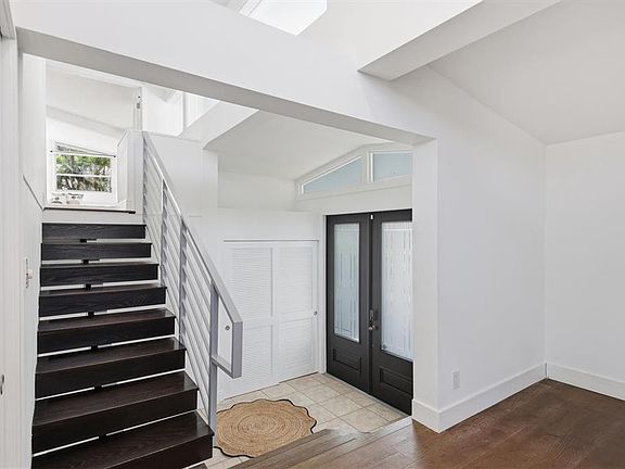 2nd image of 425 Partridge Cir