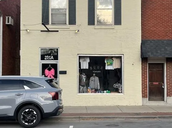 226 N 3rd St, Bardstown, KY 40004